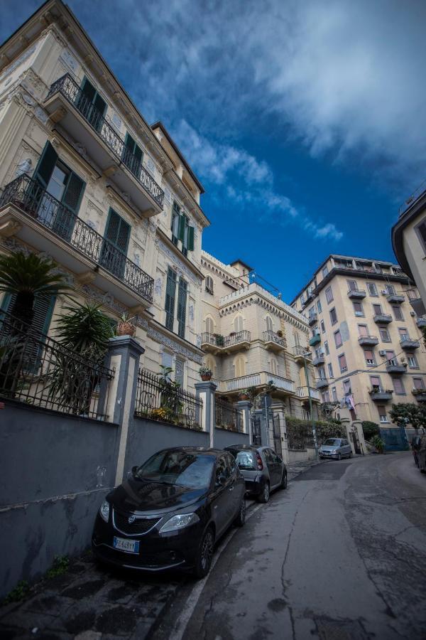 Casa Cavaliere Bed and Breakfast Napels Buitenkant foto